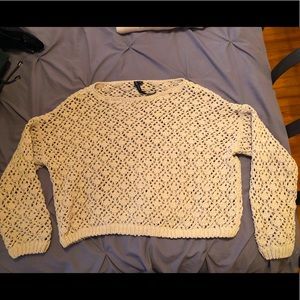 Moon&Madison! Cropped light weight knit sweater